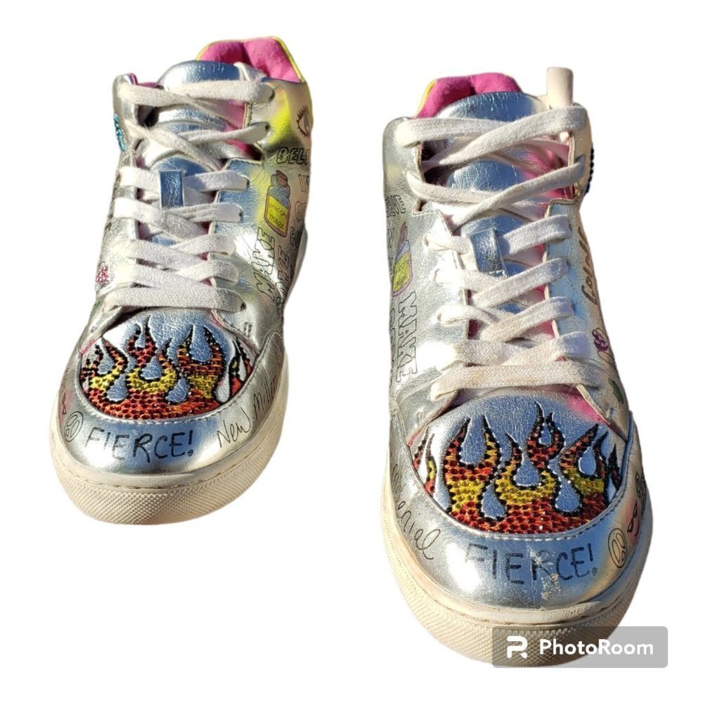 Steve Madden sz 5 hi top Hasta La Vista Girls Tennis Shoes Sneakers Metallic